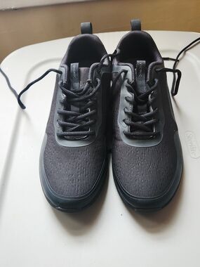 NWOT Vionic Women's Jojo Black Lace-Up Casual Sneakers